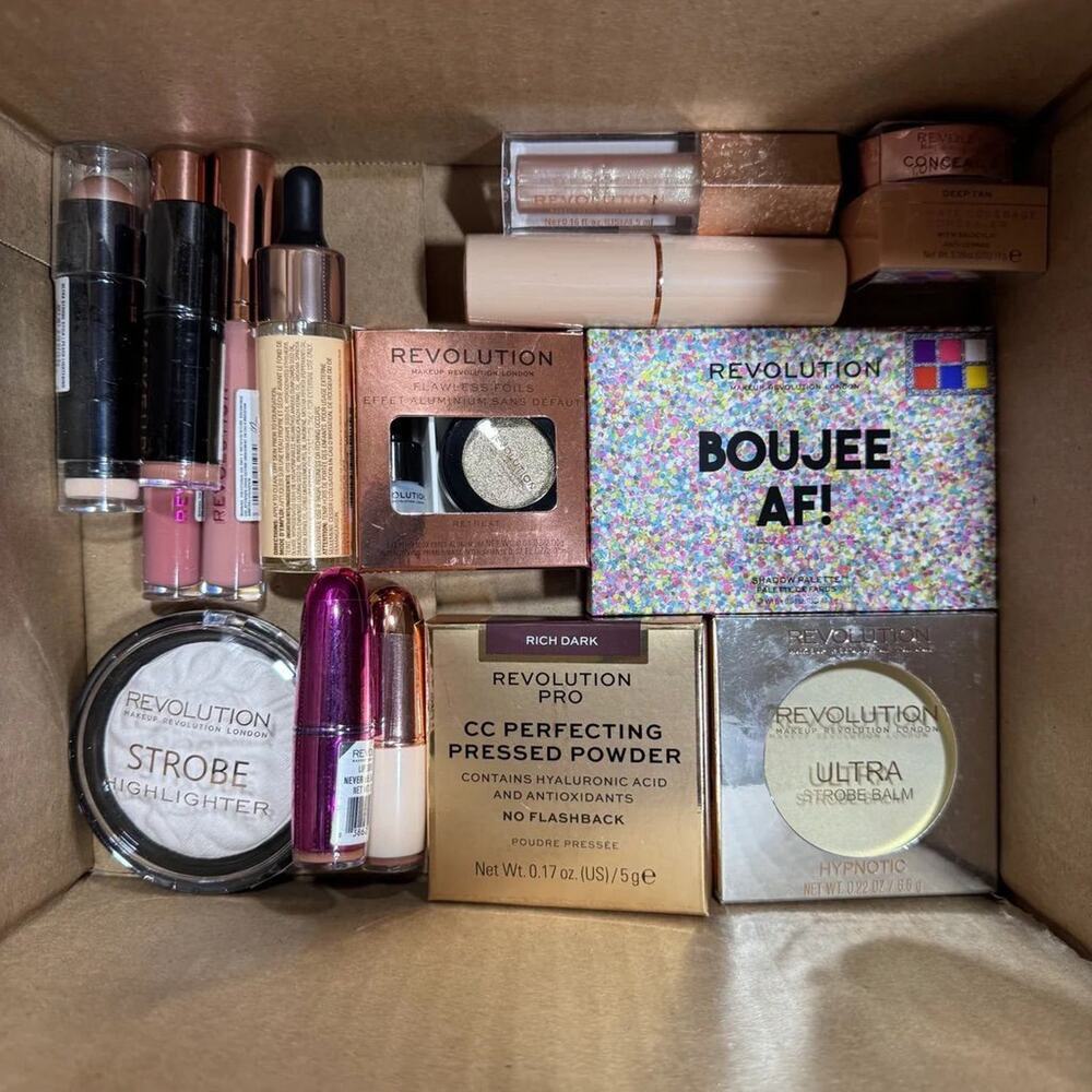 100 Pcs Revolution Resellers Makeup Bundle. - Picture 5 of 5